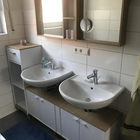 Apartment Traumhaftes Uebernachten Im Gruenen *